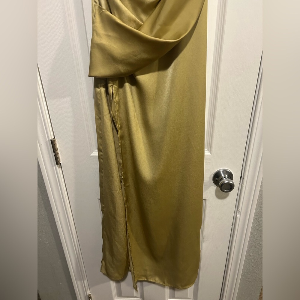 SATIN HALTER CROSSOVER SKIRT MAXI DRESS IN LIGHT OLIVE-GREEN - Picture 4 of 8